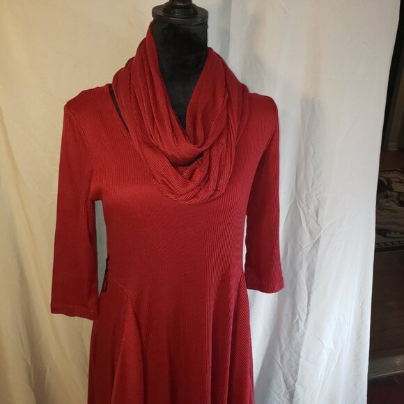 Signature by Robbie Bee Red Dress, Size M - Picture 6 of 7